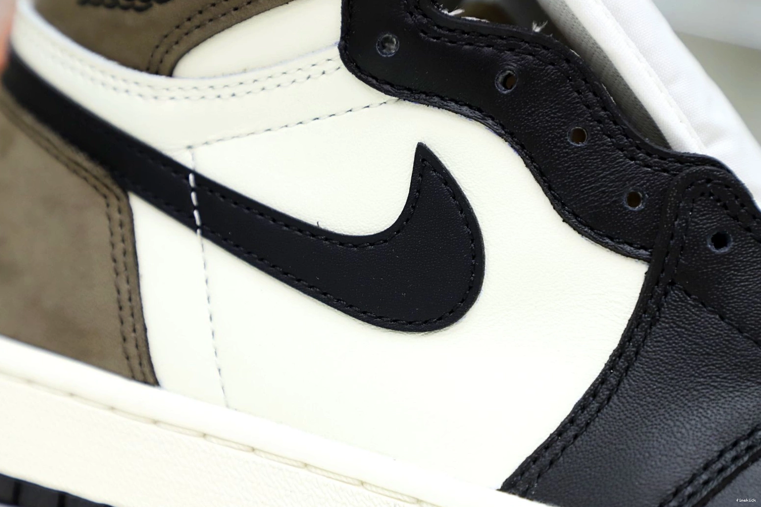 MOCHA' AIR 1 JORDAN OG HIGH RETRO 'DARK 0814